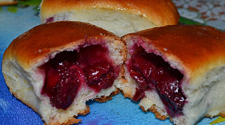 Pirojki aux cerises